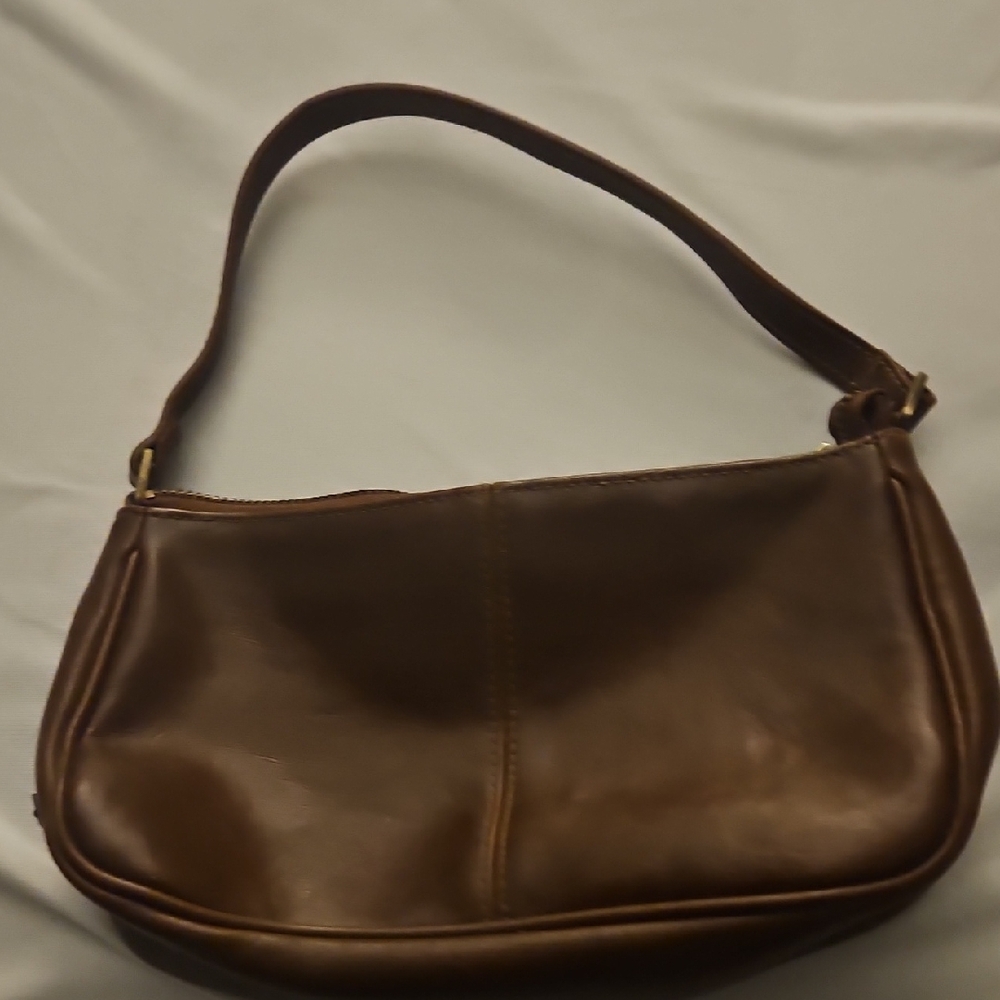 Elegant Brown Leather Shoulder Bag